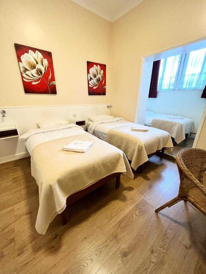 Triple Room Private Bathroom