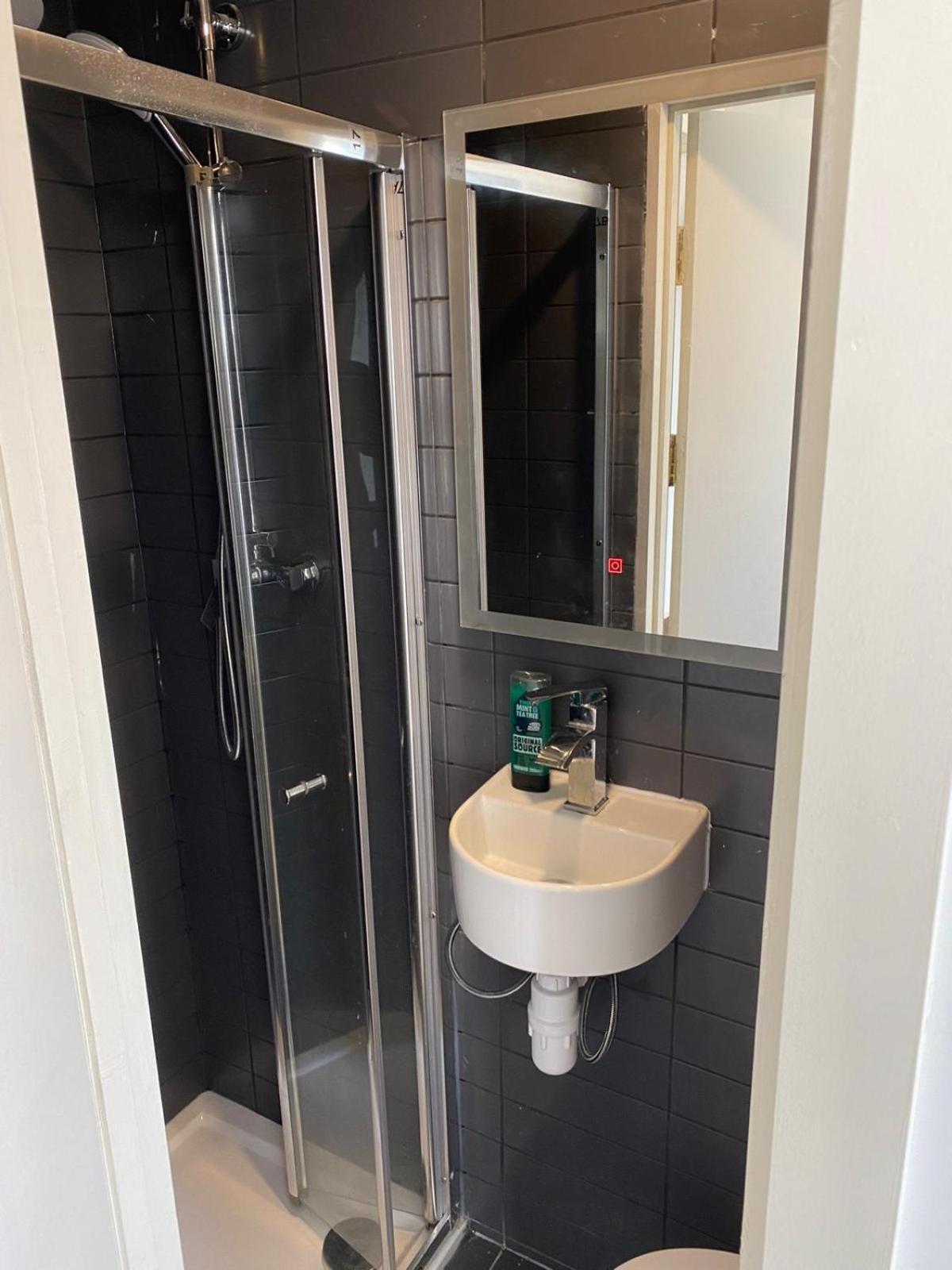 En Suite Single Room without window