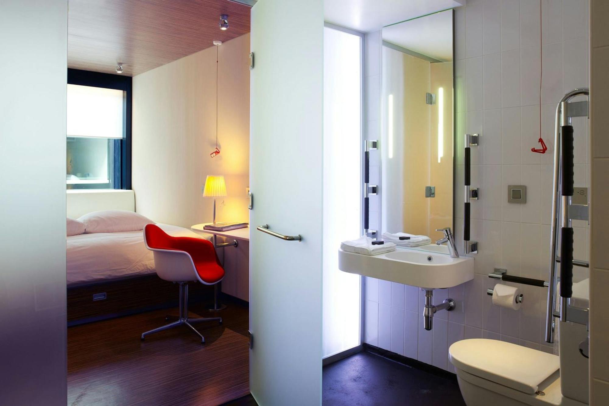 Rolstoeltoegankelijke Kamer met Kingsize Bed