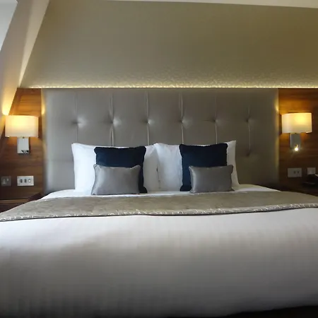Norfolk Towers Paddington-2